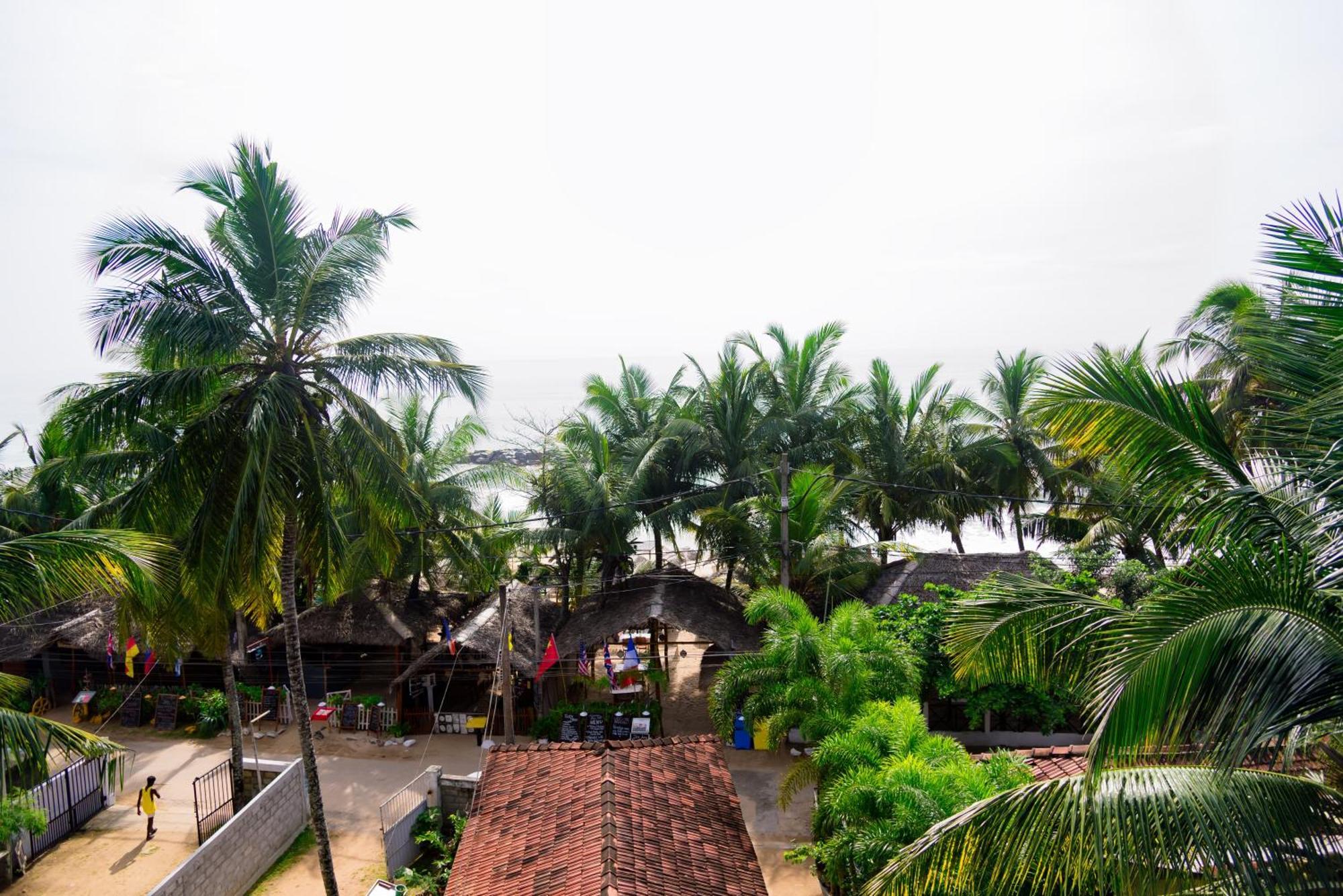 Golden Surfer Beach Hotel Tangalle Exteriér fotografie