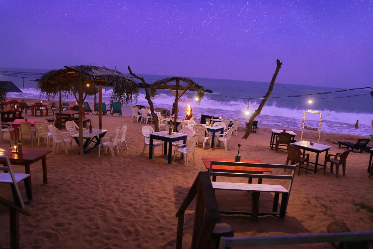 Golden Surfer Beach Hotel Tangalle Exteriér fotografie
