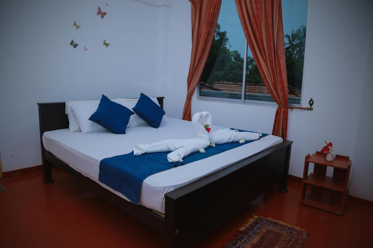 Golden Surfer Beach Hotel Tangalle Exteriér fotografie