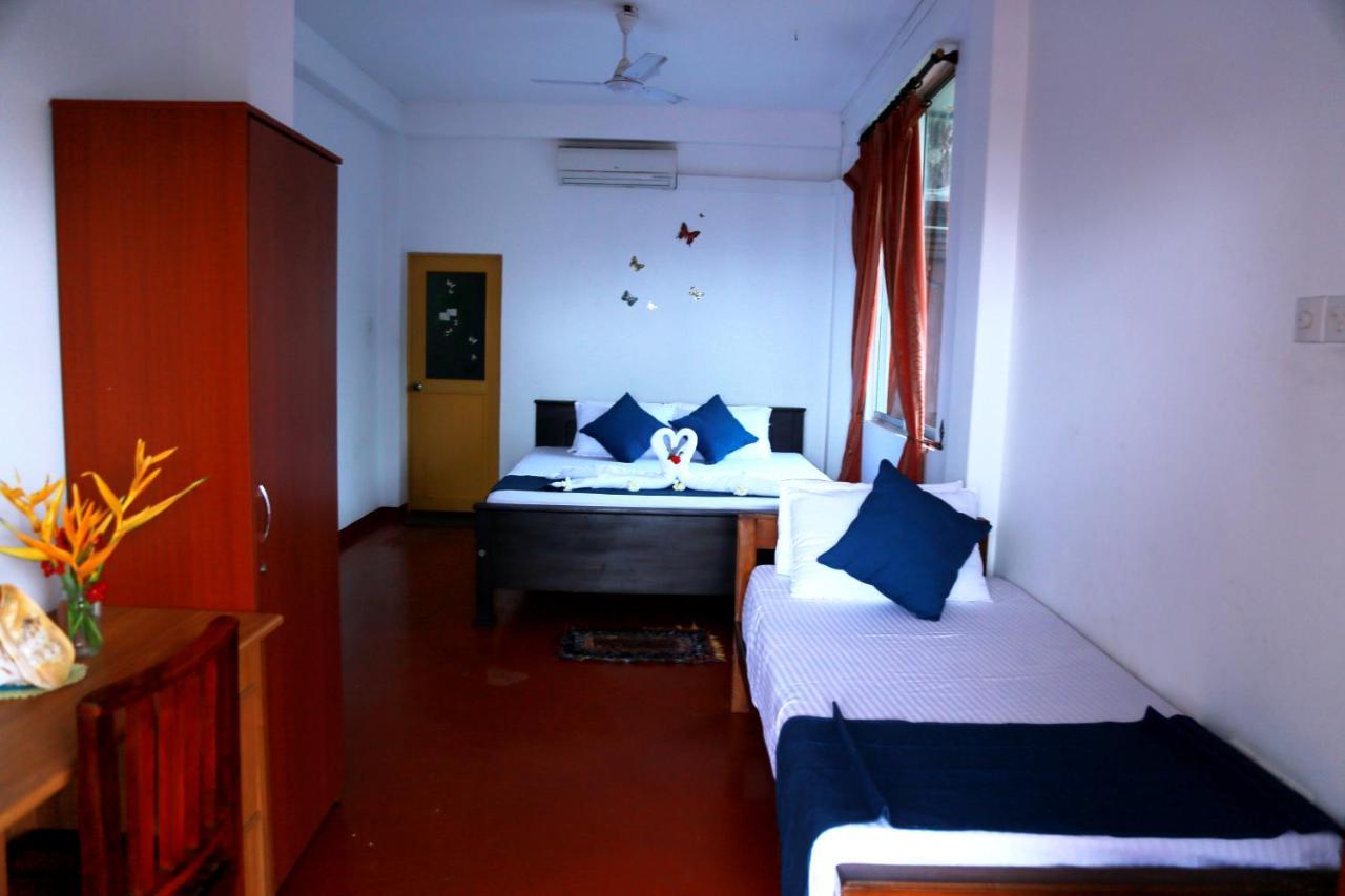 Golden Surfer Beach Hotel Tangalle Exteriér fotografie
